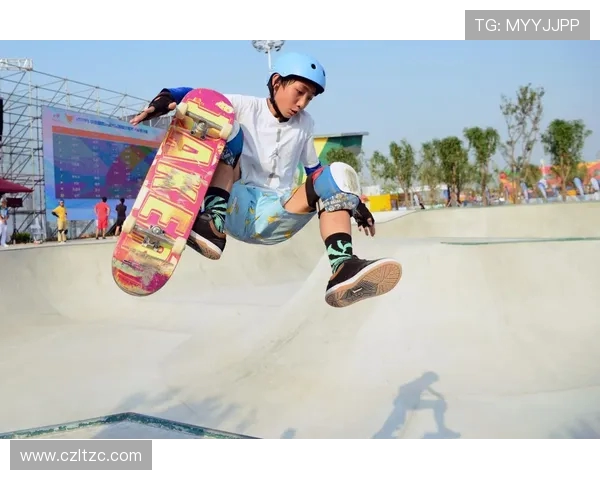 杭州滑板队在极限运动嘉年华中以84分稳居积分榜首位